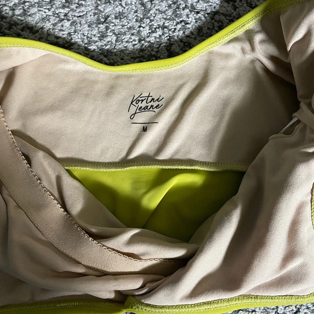 Kortni Jeane scoop back top - Picture 3 of 3